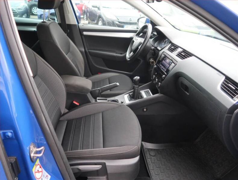 Škoda Octavia - hlavní fotka