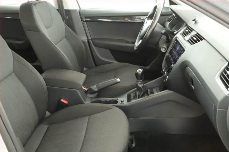 Škoda Octavia - hlavní fotka