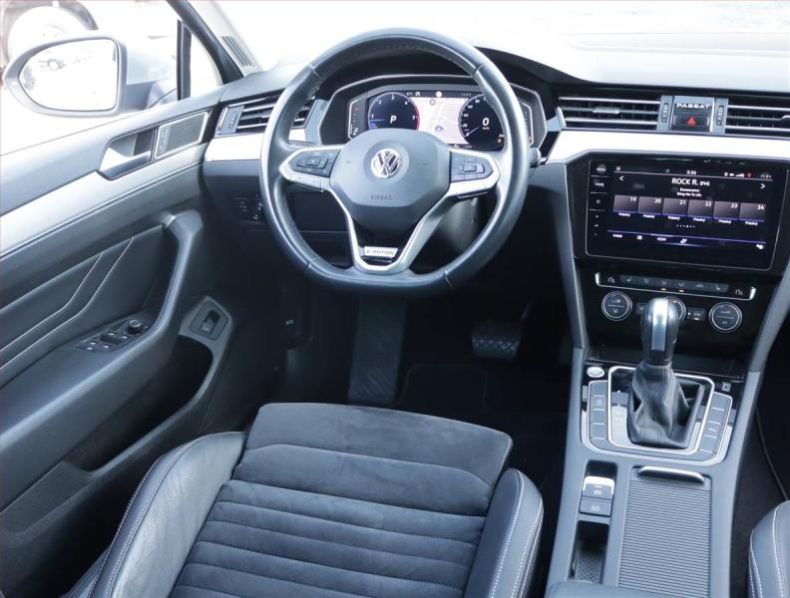 Volkswagen Passat - hlavní fotka