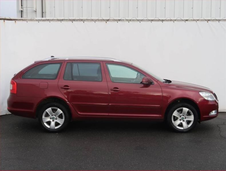 Škoda Octavia - hlavní fotka