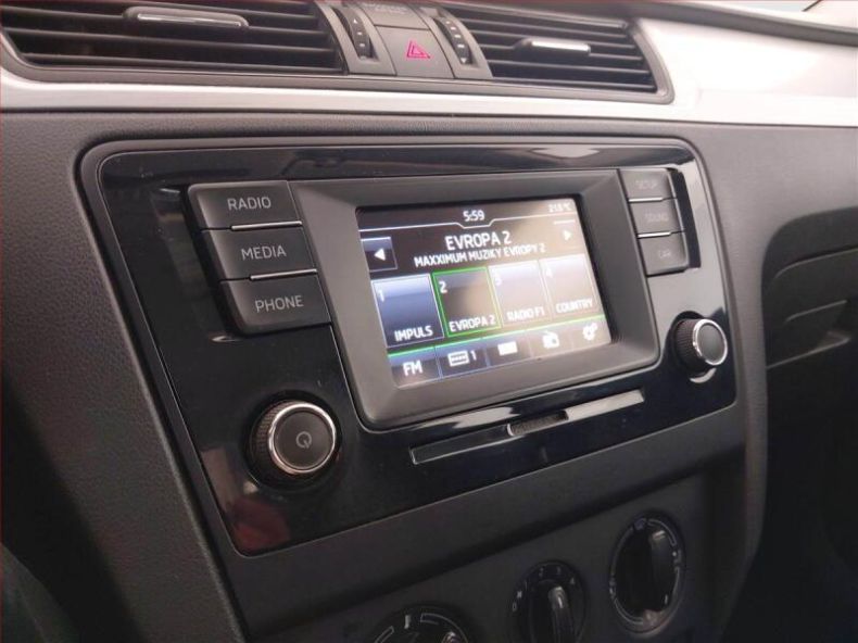 Škoda Rapid - hlavní fotka
