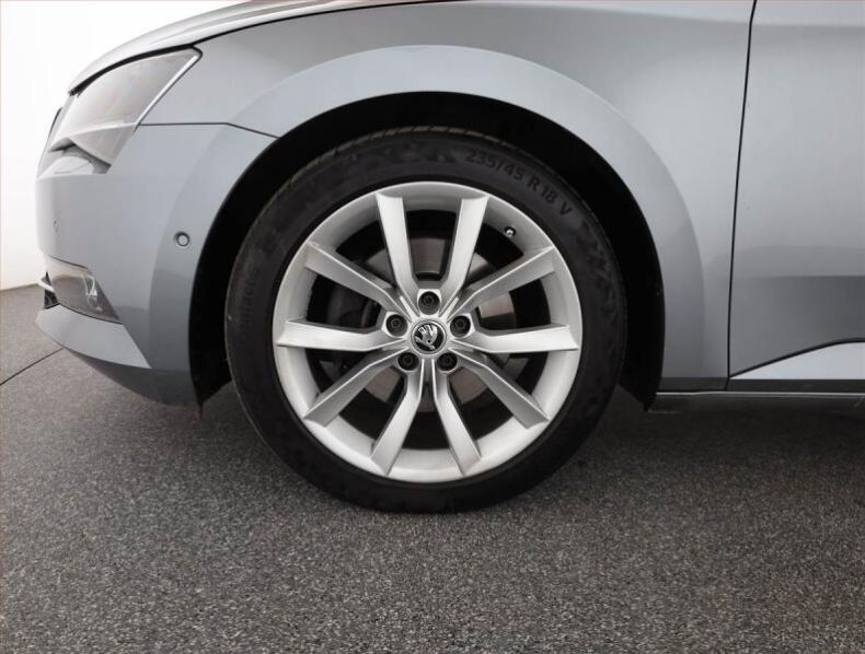 Škoda Superb - hlavní fotka