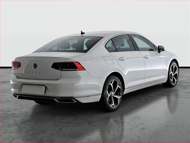Volkswagen Passat - hlavní fotka