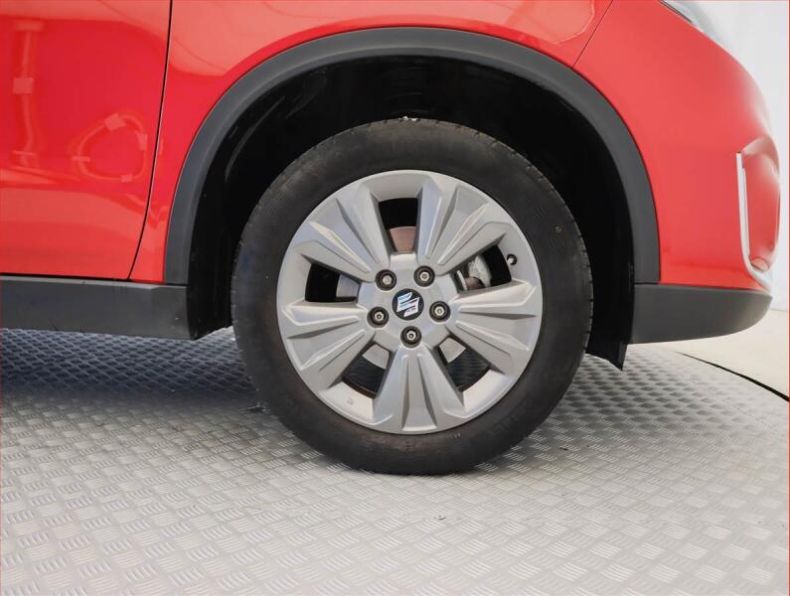 Suzuki Vitara - hlavní fotka
