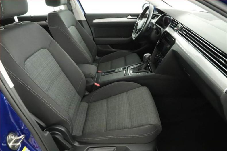 Volkswagen Passat - hlavní fotka