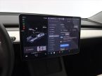 Tesla Model 3 - fotka číslo 20