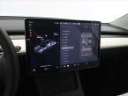 Tesla Model 3 - fotka číslo 21