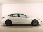 Tesla Model 3 - fotka číslo 5
