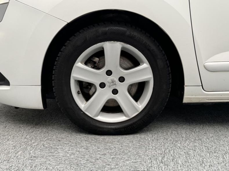 Peugeot 5008 - hlavní fotka