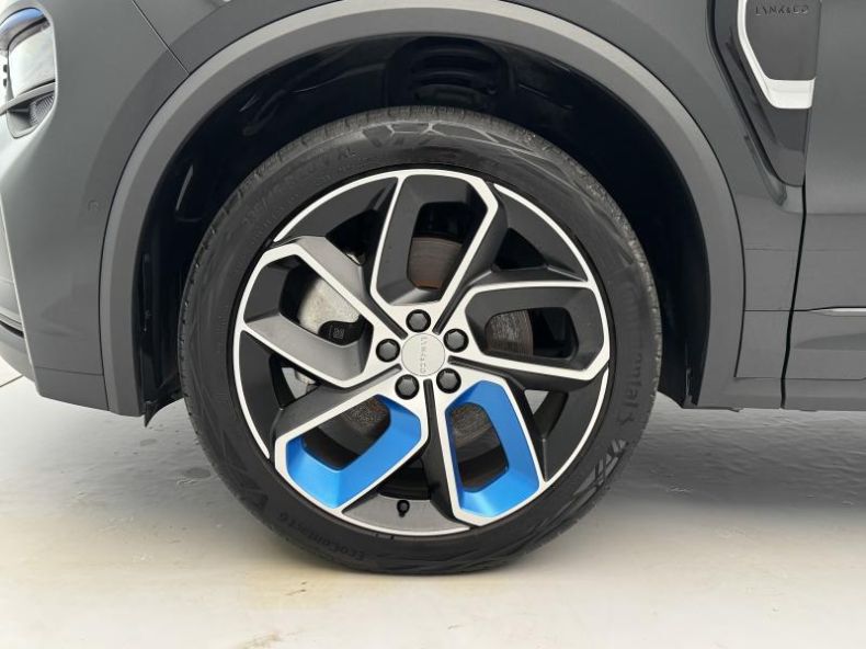 Lynk & Co 01 - hlavní fotka