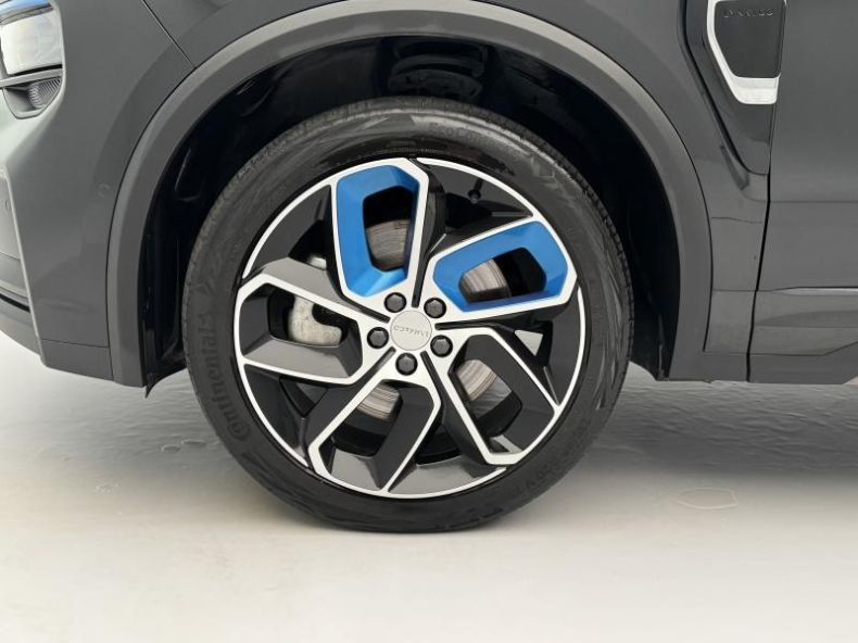 Lynk & Co 01 - hlavní fotka