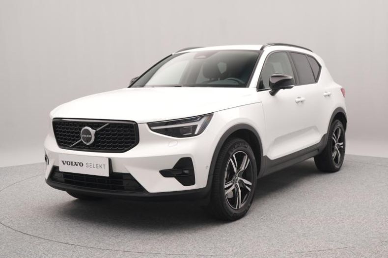 Volvo XC40 - hlavní foto