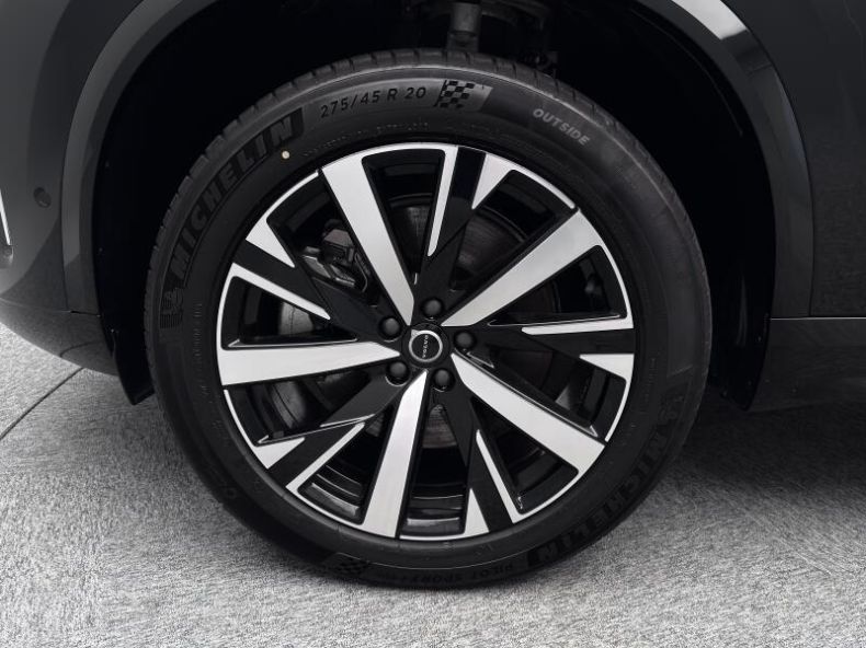 Volvo XC90 - hlavní fotka