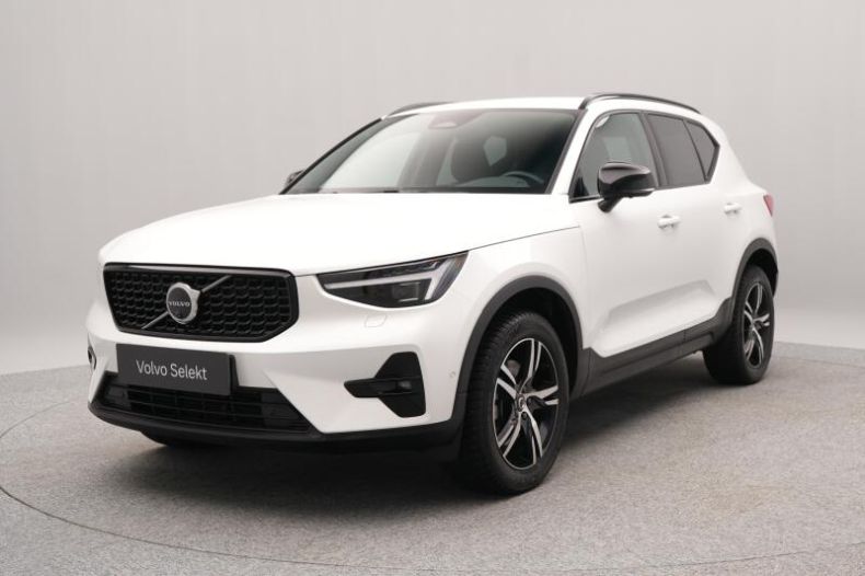 Volvo XC40 - hlavní foto