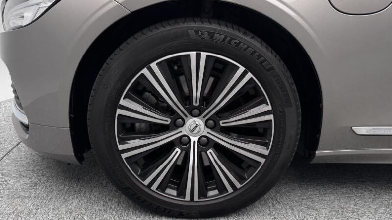 Volvo V90 - hlavní fotka