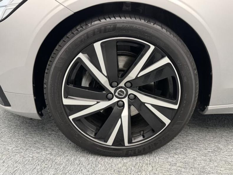 Volvo V90 - hlavní fotka