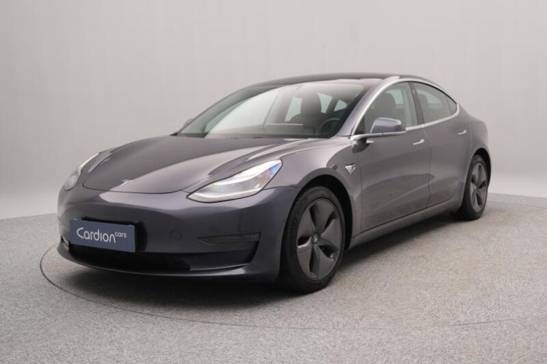 Tesla Model 3 - hlavní foto