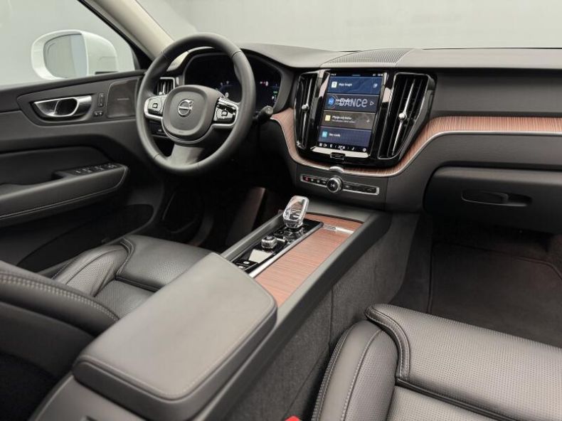 Volvo XC60 - hlavní fotka