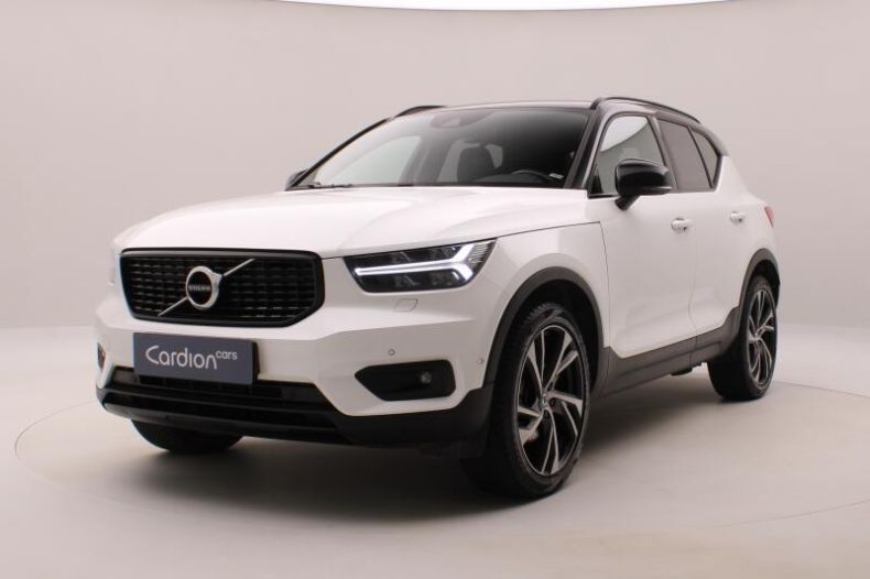 Volvo XC40 - hlavní foto