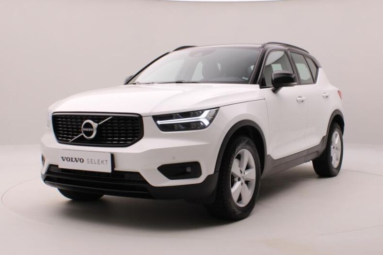 Volvo XC40 - hlavní foto