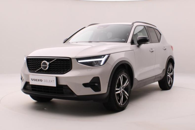 Volvo XC40 - hlavní foto