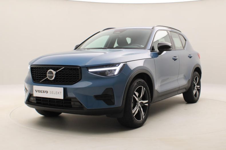 Volvo XC40 - hlavní foto