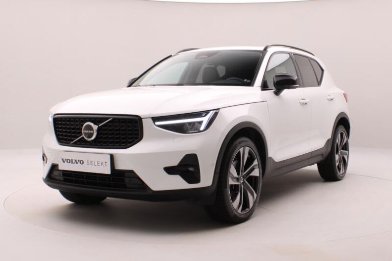 Volvo XC40 - hlavní foto
