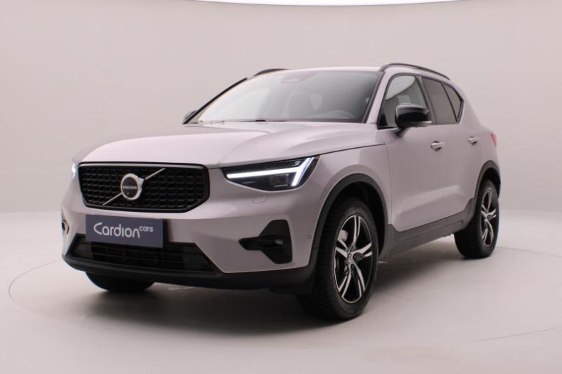 Volvo XC40 - hlavní foto