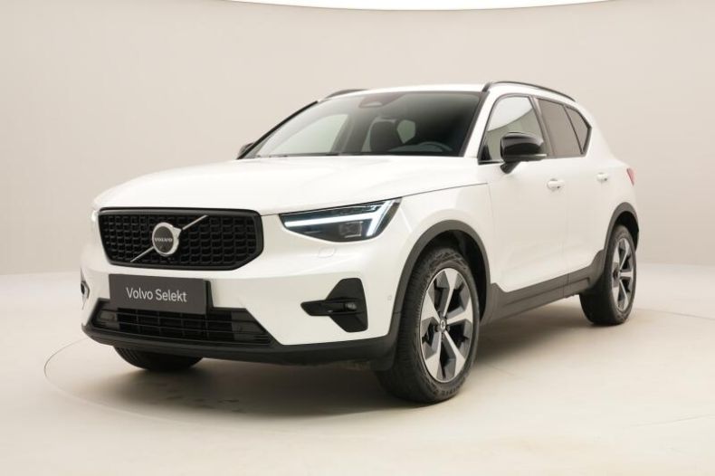 Volvo XC40 - hlavní foto