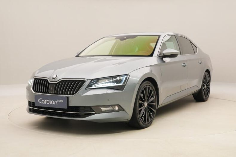 Škoda Superb - hlavní foto