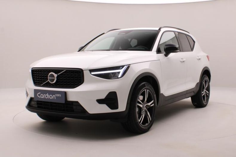 Volvo XC40 - hlavní foto