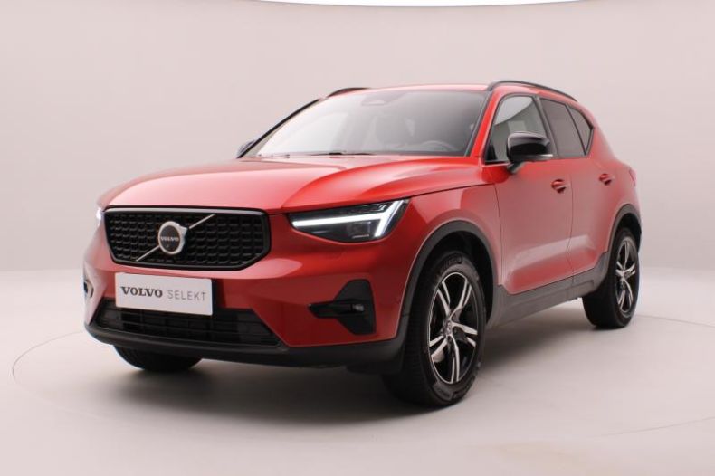 Volvo XC40 - hlavní foto