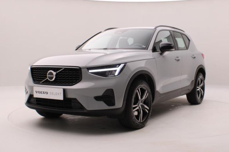 Volvo XC40 - hlavní foto