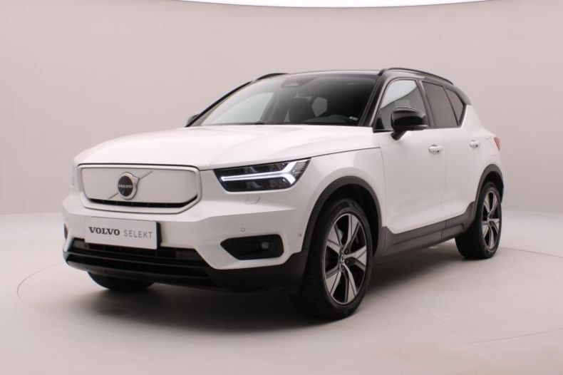 Volvo XC40 - hlavní foto