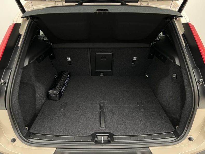 Volvo XC40 - hlavní fotka