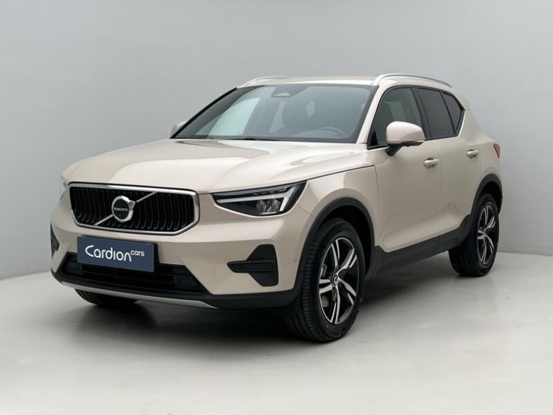Volvo XC40 - hlavní foto
