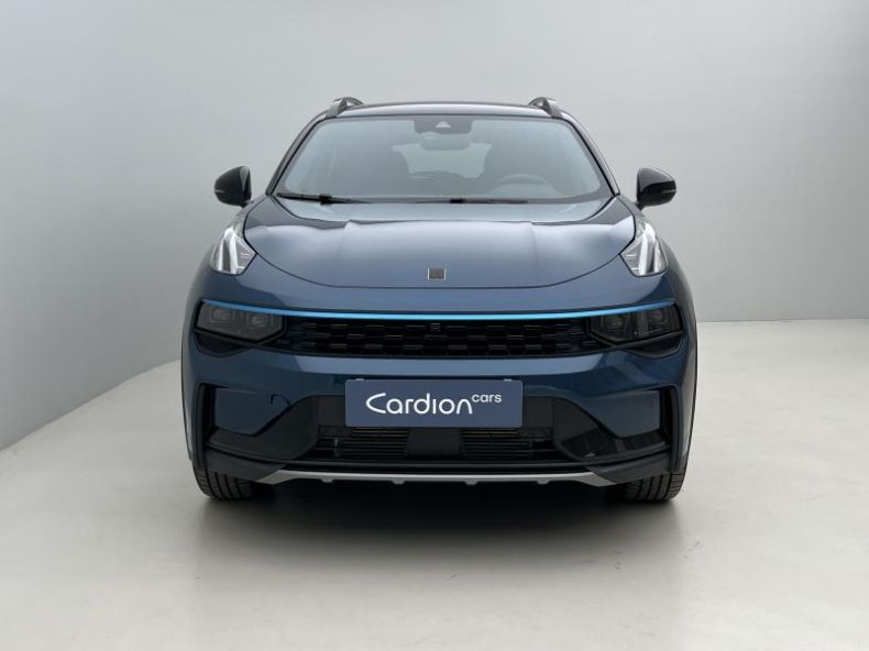 Lynk & Co 01 - hlavní fotka