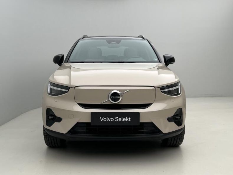 Volvo EX40 - hlavní fotka