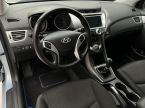 Hyundai Elantra - fotka číslo 12