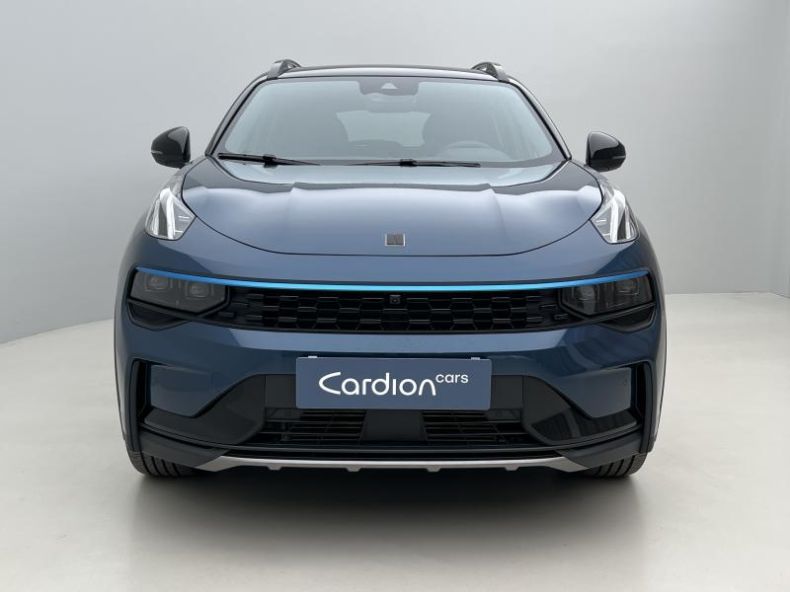 Lynk & Co 01 - hlavní fotka