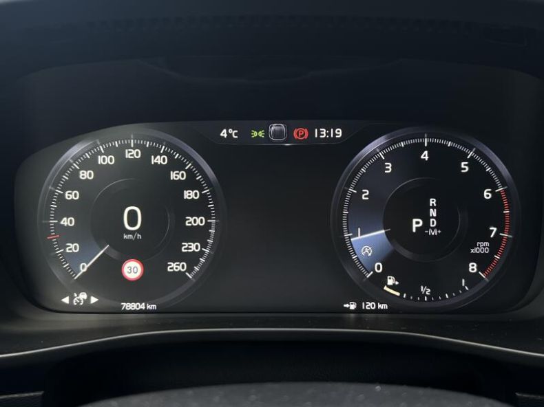 Volvo XC40 - hlavní fotka