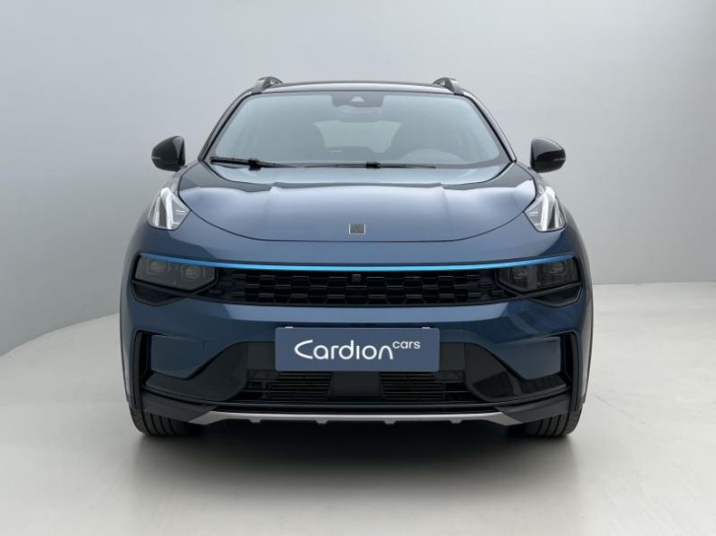 Lynk & Co 01 - hlavní fotka