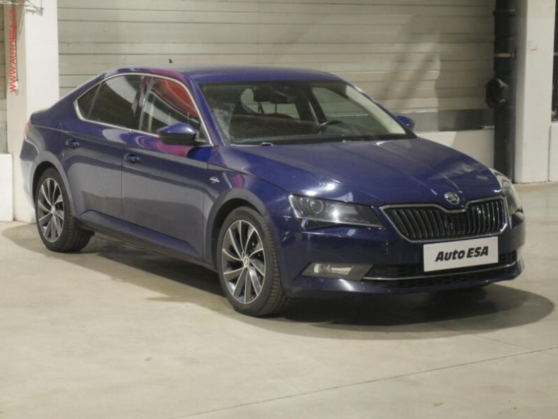 Škoda Superb - hlavní foto