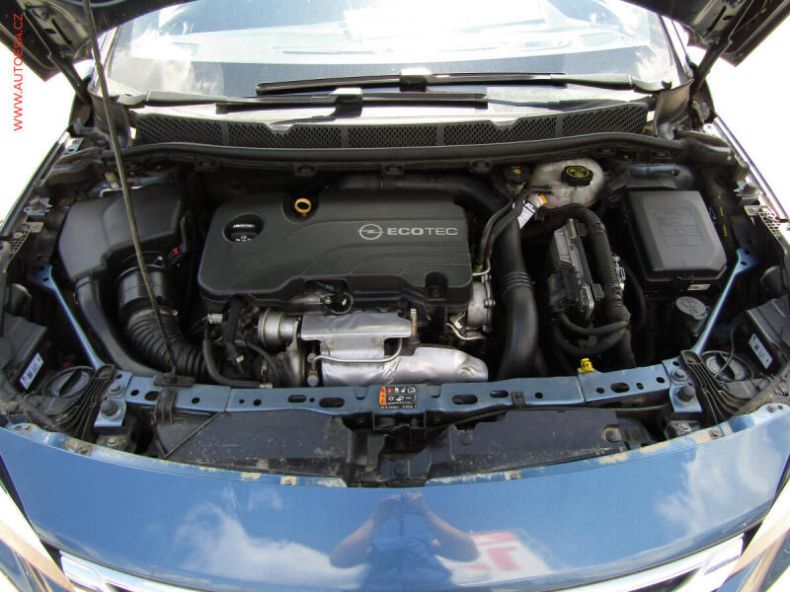 Opel Astra - hlavní fotka