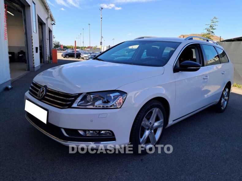 Volkswagen Passat - hlavní fotka inzerátu