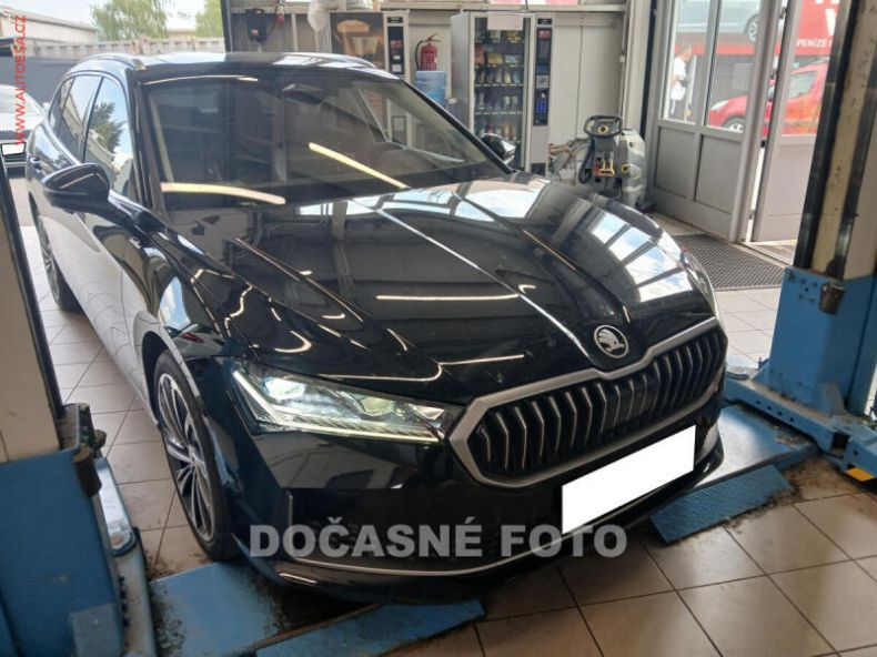Škoda Superb - hlavní foto