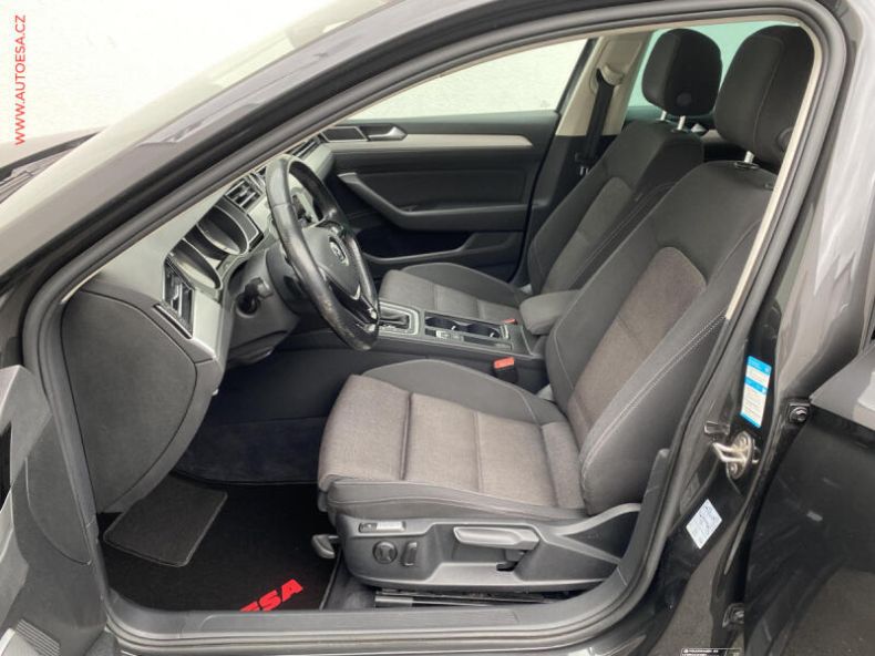 Volkswagen Passat - hlavní fotka