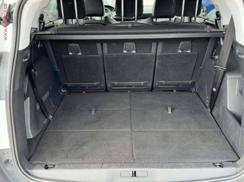 Peugeot 5008 - hlavní fotka