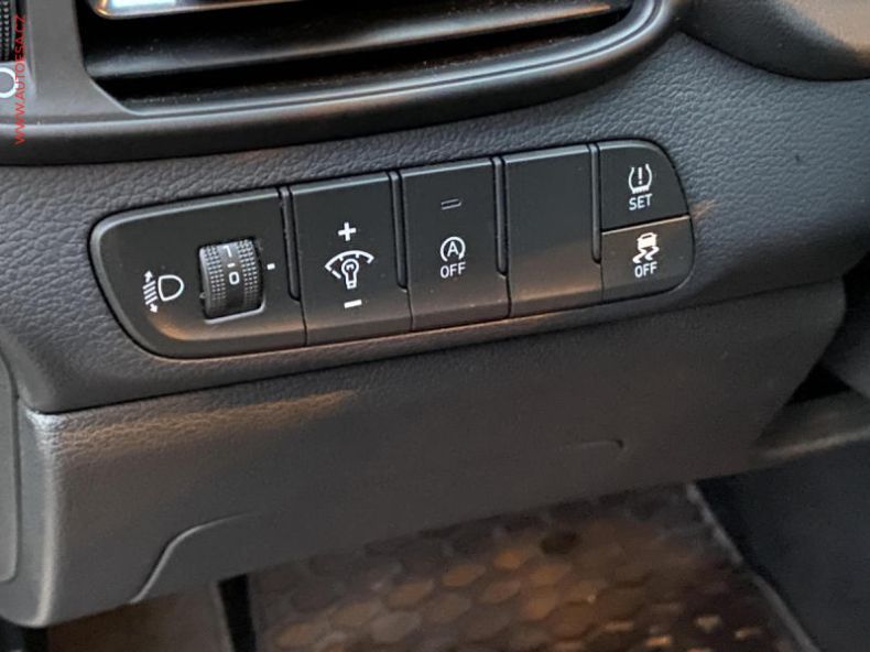 Hyundai i30 - hlavní fotka