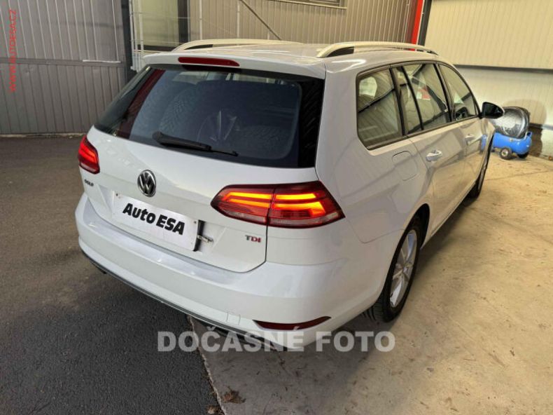 Volkswagen Golf - hlavní fotka